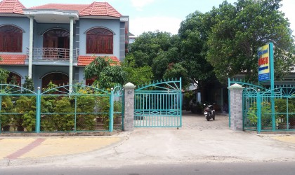 Nhà nghỉ Hồng Di