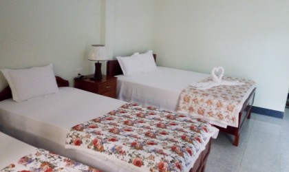 Nhà nghỉ Hồng Di